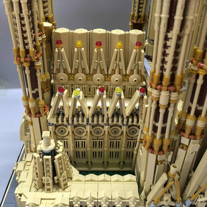 Géante Sagrada familia – 10 045 pièces